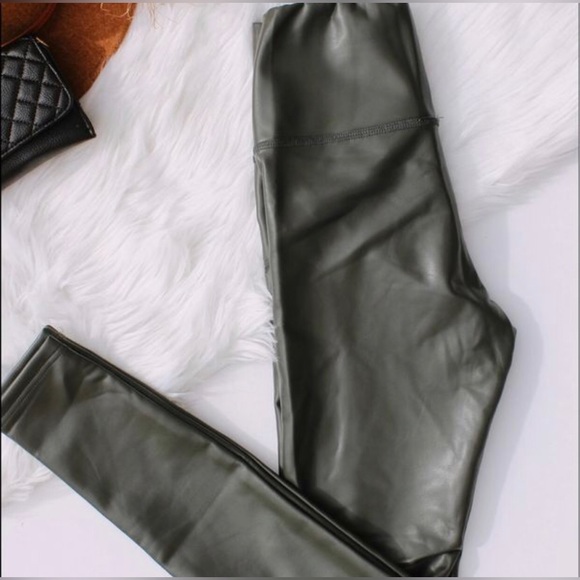 LA Classe Couture Vegan Leather Legging Pants - Picture 2 of 5